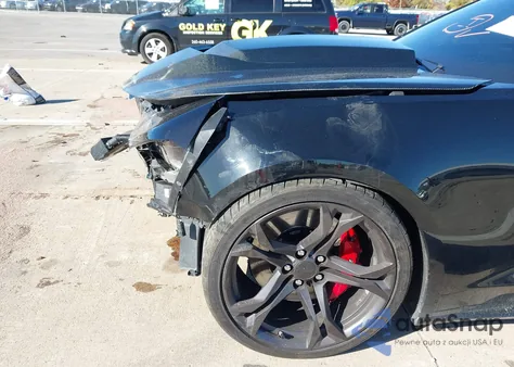 2018 Chevrolet Camaro 1Ss z USA, uszkodzony, nr VIN 1G1FE1R71J0142997